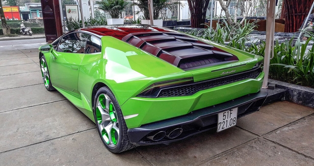 Siêu xe Lamborghini Huracan xanh cốm phượt ra Huế - Ảnh 5.