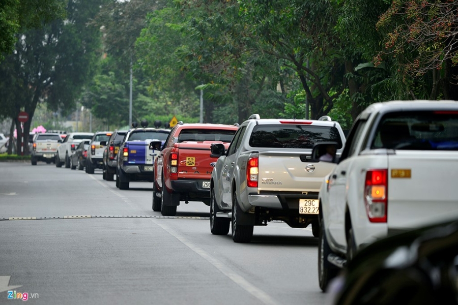 50 xe ban tai don dau tren duong pho thu do hinh anh 7