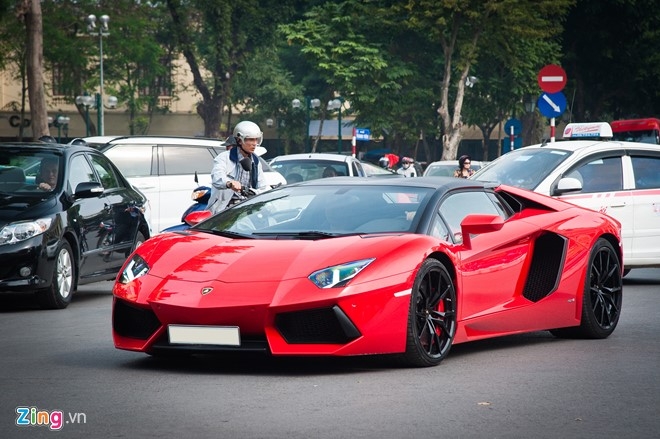 Sieu xe mui tran Lamborghini hon 20 ty tai xuat tai Ha Noi hinh anh 2