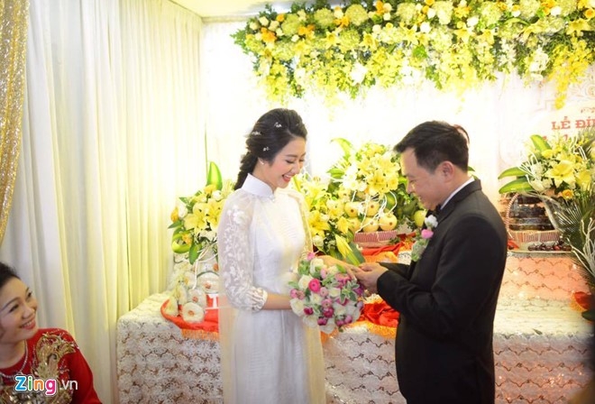Dai gia tang Rolls-Royce Ghost cho Thu Ngan trong dam hoi hinh anh 14