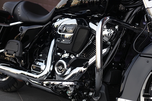 chi-tiet-harley-davidson-road-king-2017-2