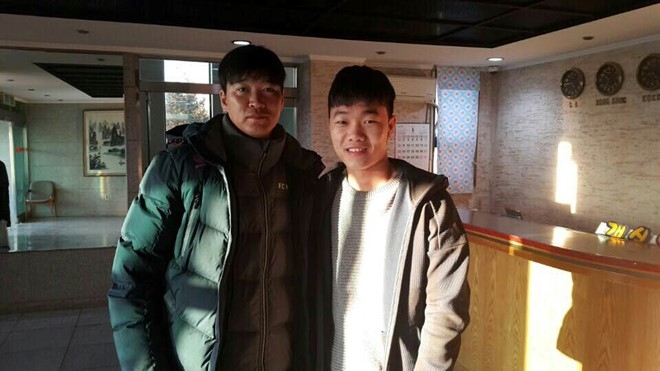 Gangwon FC kiem tra suc khoe Xuan Truong hinh anh 1