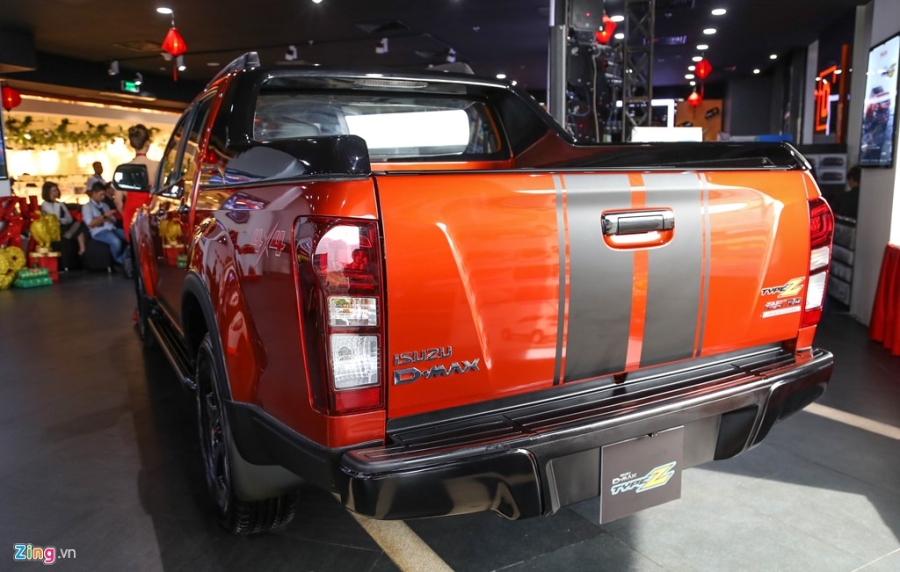 Isuzu D-max 2017 ra mat tai Viet Nam, gia cao nhat 840 trieu hinh anh 4