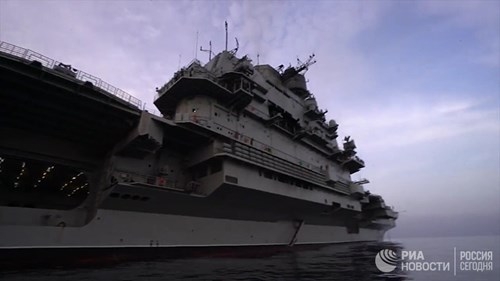 [ẢNH] Khoảnh khắc đẹp của tàu sân bay Nga tham chiến ở Syria ảnh 8