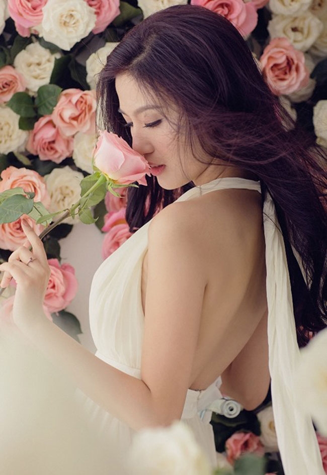 nu mc dep nhu hoa hau giup 