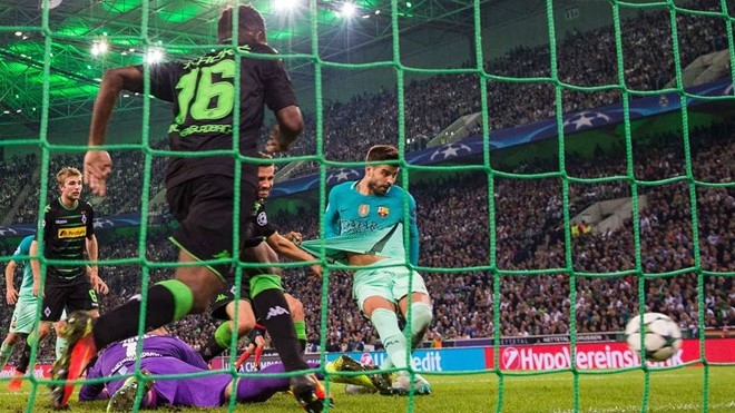 Suarez loai Griezmann khoi doi hinh tieu bieu FIFA 2016 hinh anh 4