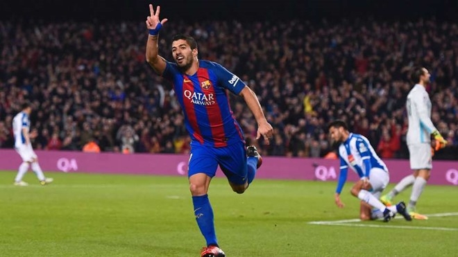 Suarez loai Griezmann khoi doi hinh tieu bieu FIFA 2016 hinh anh 11