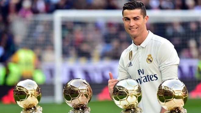 Suarez loai Griezmann khoi doi hinh tieu bieu FIFA 2016 hinh anh 12