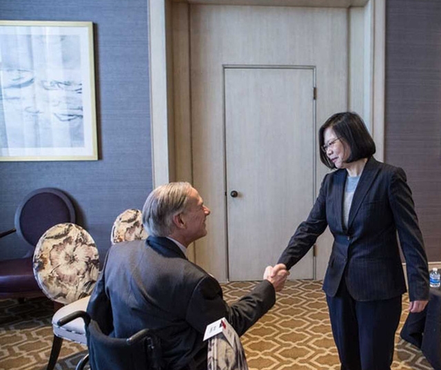  Thống đốc bang Texas Greg Abbott gặp lãnh đạo Đài Loan Thái Anh Văn (Ảnh: Văn phòng Thống đốc Abbott) 