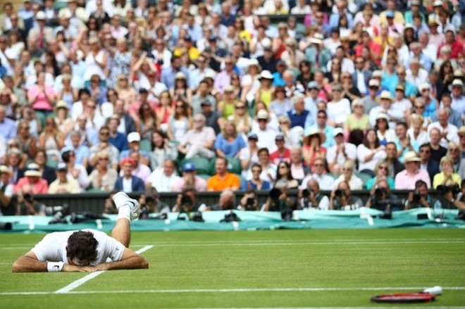 Federer, huyen thoai tron chay bao chua thoi gian hinh anh 1