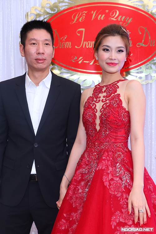 hoa-hau-a-hau-cuoi-dai-gia-khi-dang-quang-chua-day-mot-nam-2