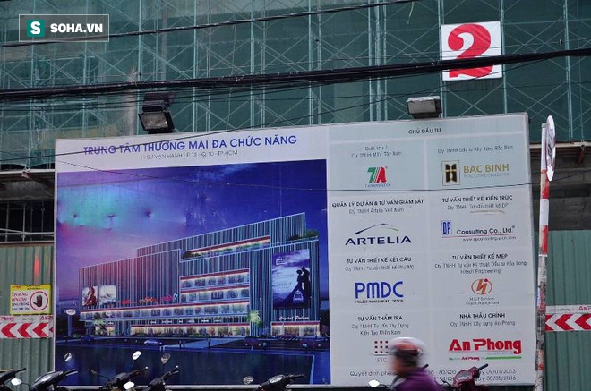 Sập tại công trình xây trung tâm thương mại ở Sài Gòn, nhiều người bị thương - Ảnh 2.