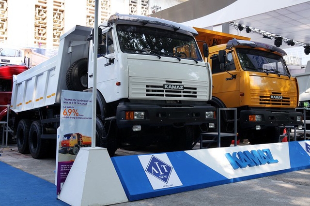  Nếu hàng loạt xe bị tạm ngừng cấp giấy chứng nhận, có thể gây ra tình trạng khan hiếm, khiến giá bị đẩy lên cao (Ảnh minh họa - Lê Anh Dũng). 