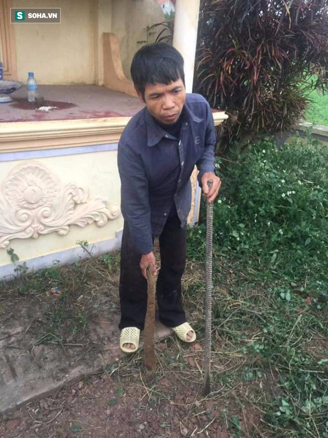 Hà Nội: Hơn chục ngôi mộ bị chôn răng bừa, đinh 10, tưới chất uế tạp - Ảnh 1.