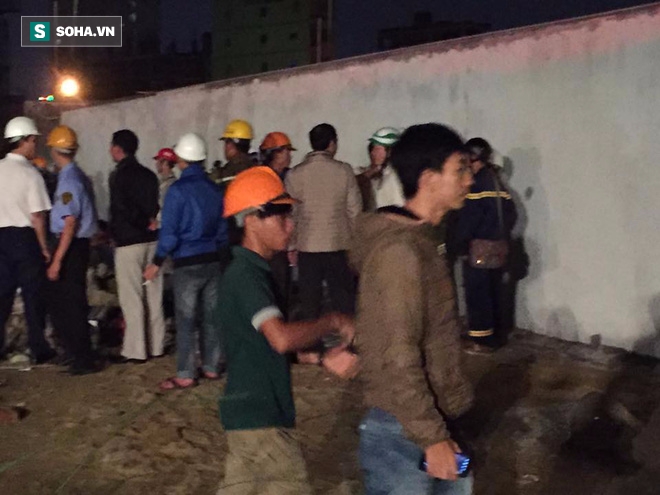 [NÓNG] Sập công trình ở Đà Nẵng, 5 người được đưa ra ngoài - Ảnh 5.