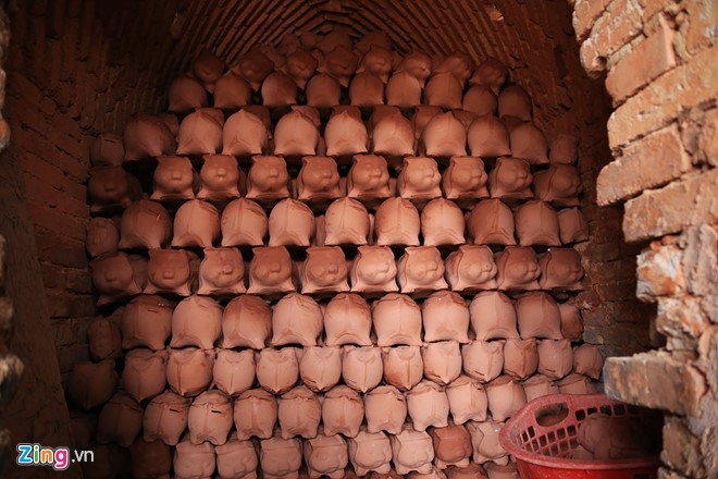 Hoi ha san xuat gom ga vang phuc vu Tet hinh anh 7