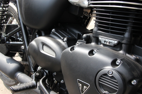 triump-bonneville-t100-black-2017-dau-tien-ve-viet-nam-page-3-3