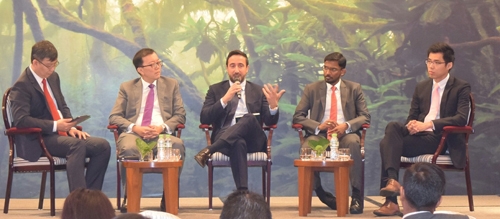 ngan-hang-standard-chartered-10-ty-usd-von-dau-tu-truc-tiep-se-vao-viet-nam-nam-2017