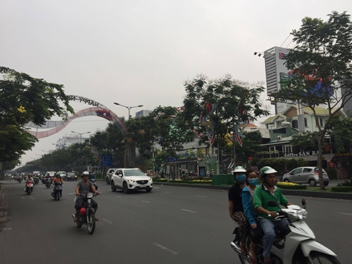 bau troi sai gon xam xit la thuong: 8h nhu 5h sang hinh anh 8