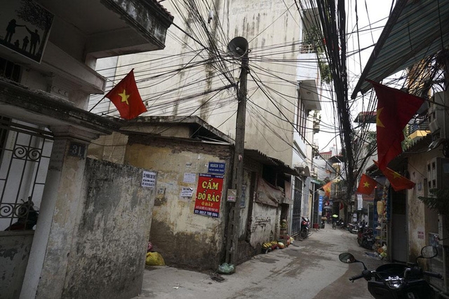 Loa phường tại ngõ 1/97 phố Bùi Xương Trạch (quận Thanh Xuân). Loa phường có lịch sử lâu đời, quen thuộc với người dân Thủ đô nhiều chục năm qua.