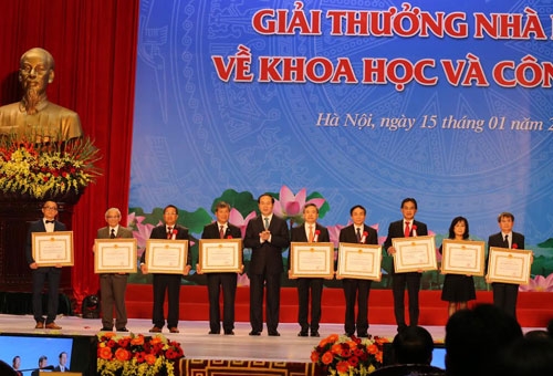 trao-giai-thuong-cao-nhat-ve-khoa-hoc-cua-viet-nam-2