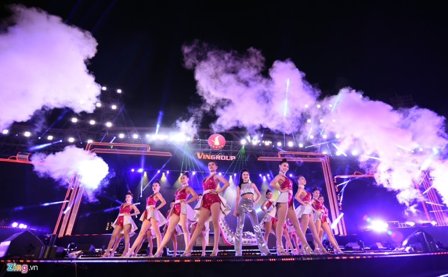Dan sao Viet dot nong mua dong Ha Noi tai 'Dai hy xuan 2017' hinh anh 7