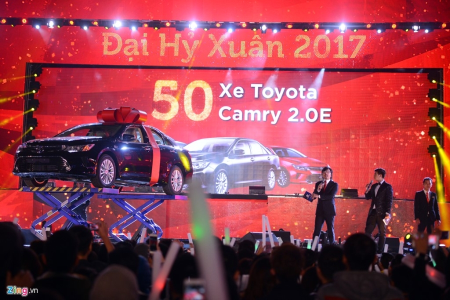 Dan sao Viet dot nong mua dong Ha Noi tai 'Dai hy xuan 2017' hinh anh 20