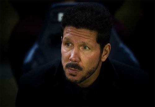 hlv-simeone-da-xoay-ronaldo-ve-qua-bong-vang