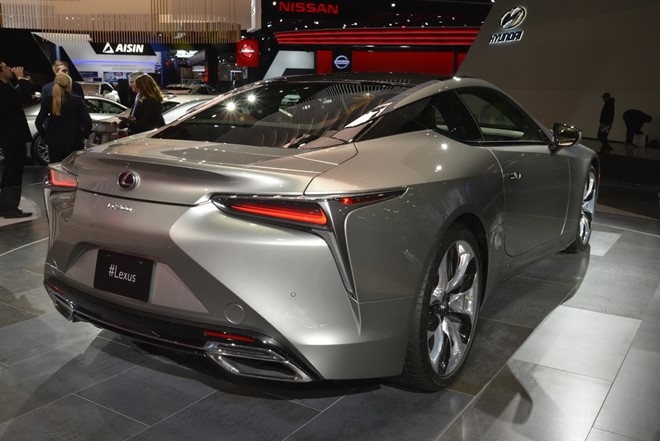 Lexus LC 500 2018 doi thu Mercedes-Benz S-Class Coupe hinh anh 5