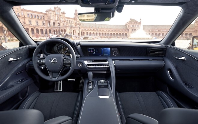 Lexus LC 500 2018 doi thu Mercedes-Benz S-Class Coupe hinh anh 6