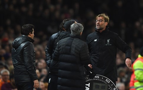 Mourinho và Klopp khẩu chiến dữ dội ngoài đường biên - ảnh 2