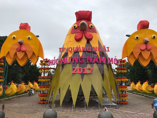 quang ngai: tinh xin gao cuu doi, tp bo tien ty trang tri don tet hinh anh 1