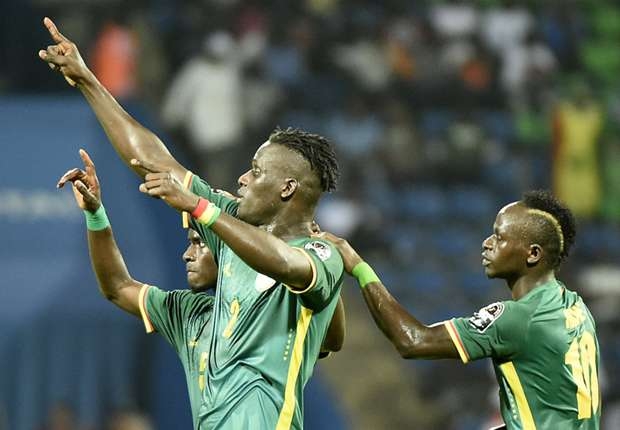 Sadio Mane (phải) góp công giúp Senegal giành chiến thắng trước Tunisia
