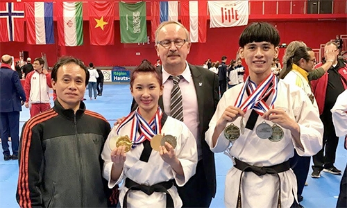 taekwondo-viet-nam-gianh-bon-hc-vang-tren-dat-phap