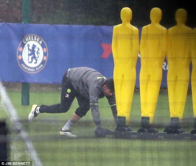 Diego Costa bi cach ly khoi doi mot Chelsea hinh anh 2
