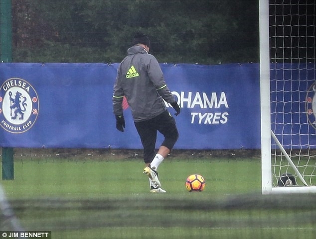Diego Costa bi cach ly khoi doi mot Chelsea hinh anh 3