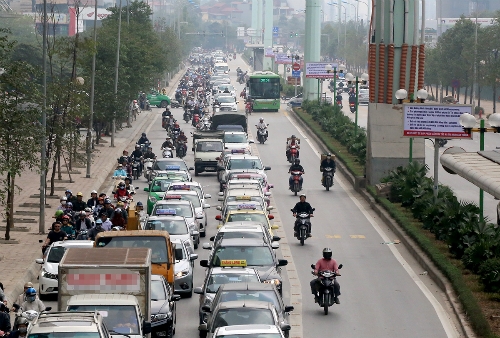 ha-noi-lam-dai-phan-cach-cung-phuc-vu-xe-buyt-nhanh