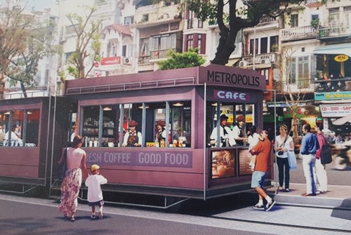 ha-noi-muon-dung-mo-hinh-tau-dien-ben-ho-guom