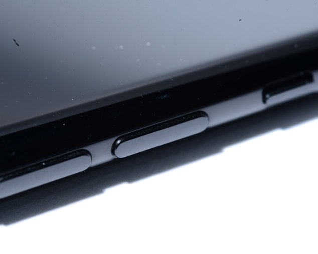iPhone 7 Jet Black xước thê thảm