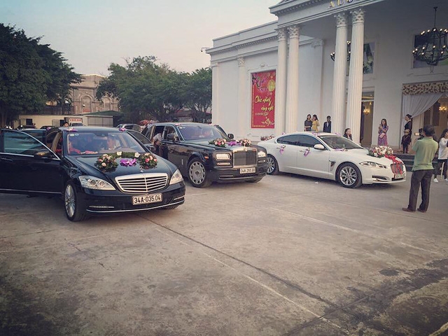 Rolls-Royce Phantom EWB Series II 28 tỷ Đồng làm xe rước dâu tại Hải Dương - Ảnh 2.