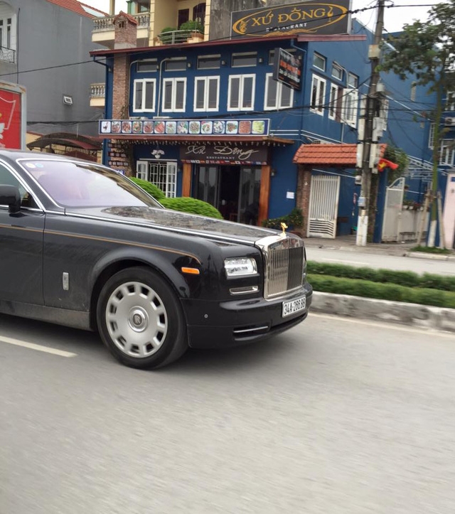 Rolls-Royce Phantom EWB Series II 28 tỷ Đồng làm xe rước dâu tại Hải Dương - Ảnh 4.