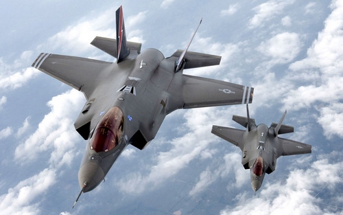 sieu-tiem-kich-f-35-gap-khung-hoang-voi-gan-300-loi-phat-sinh-1