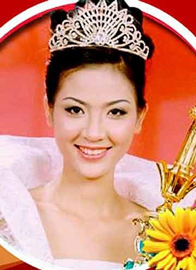  Phan Thu Ngân đăng quang Hoa hậu Việt Nam khi mới 20 tuổi 