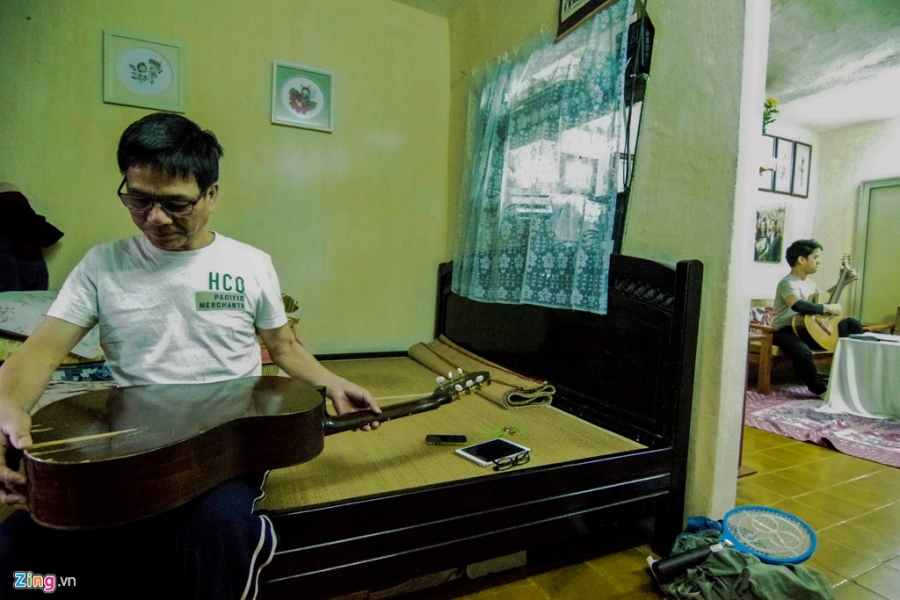 Tay guitar 9X cu phach doat nhieu giai thuong tren dat My hinh anh 6