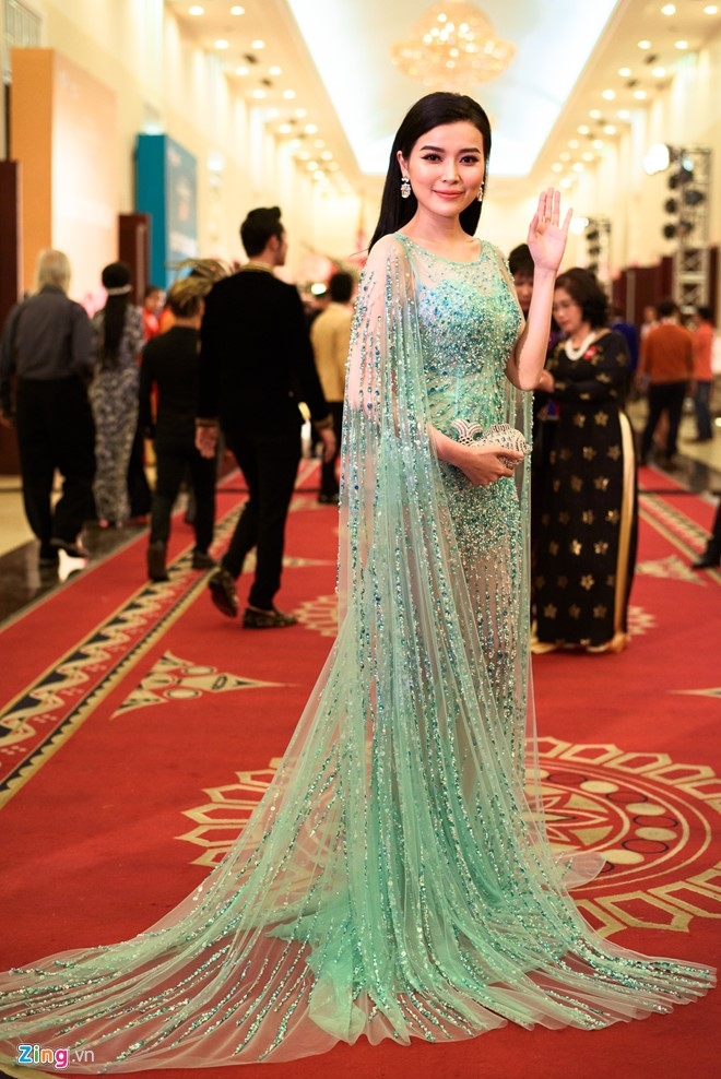 Dan sao Viet xung xinh du hoi xuan hinh anh 14