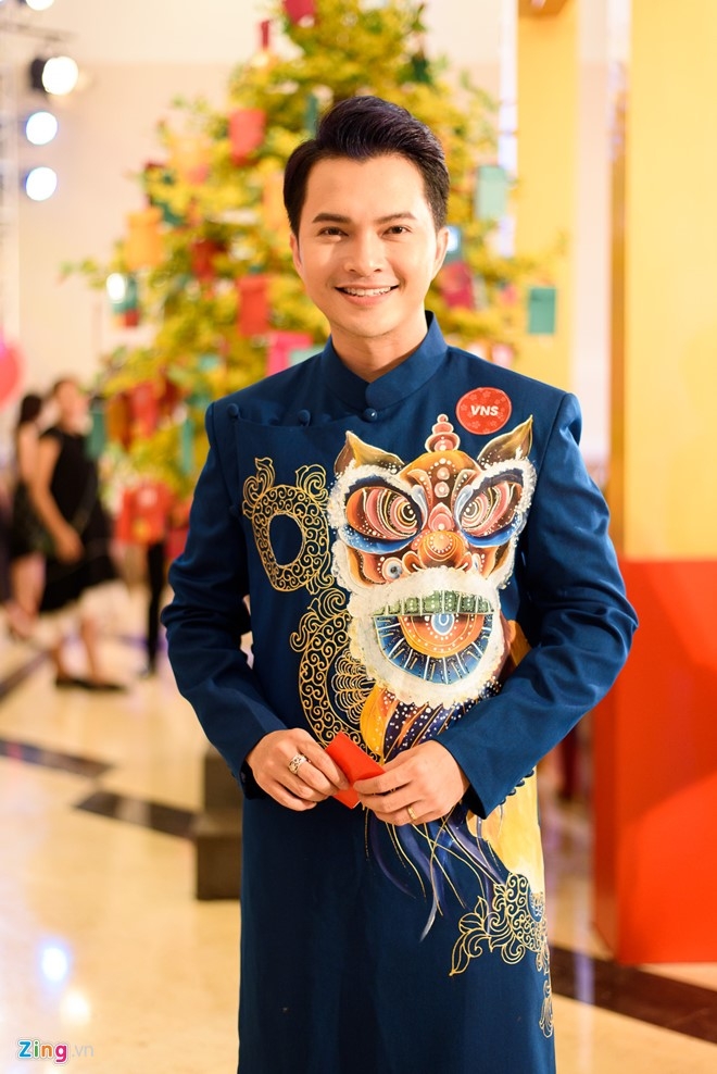 Dan sao Viet xung xinh du hoi xuan hinh anh 15