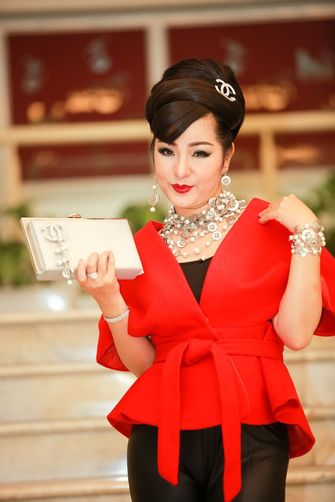 Hé lộ tạo hình của Xuân Hinh, Thúy Nga, Tự Long trong Gala Cười 2017 - Ảnh 2.