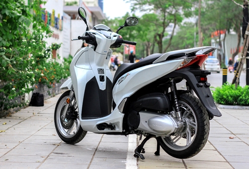 honda-sh300i-co-gi-sau-muc-gia-250-trieu-tai-viet-nam-1