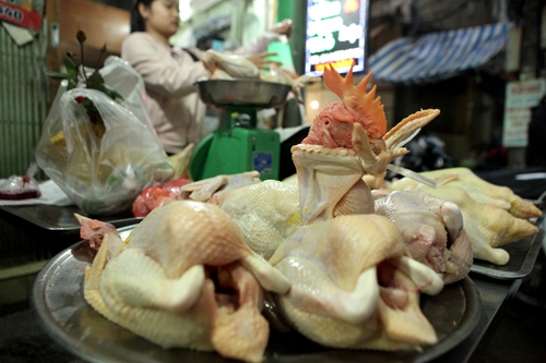 Người Hà Nội sắm gì ở 
