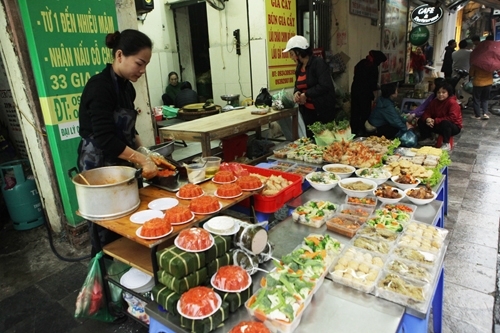 Người Hà Nội sắm gì ở 